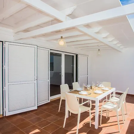 Amparo Gym, Pool And Villa Playa Blanca (Lanzarote)