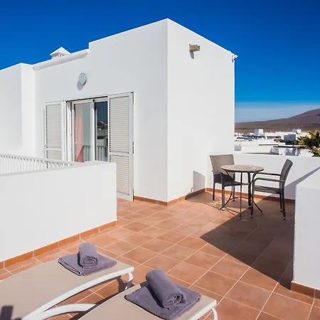 Amparo Gym, Pool And * Playa Blanca (Lanzarote)