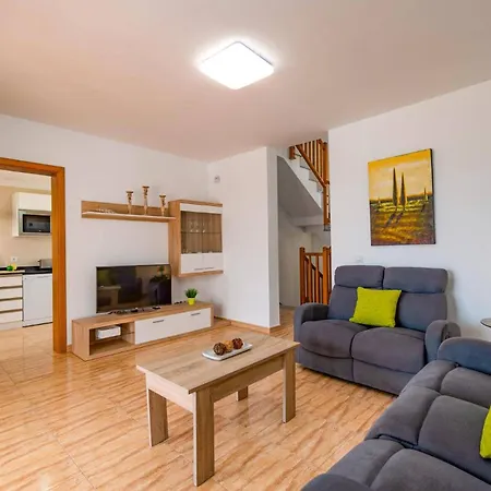 Amparo Playa Blanca (Lanzarote)