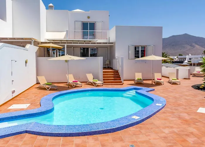 Amparo Playa Blanca (Lanzarote)