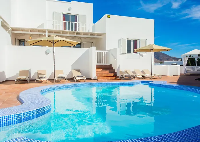 Amparo Villa Playa Blanca