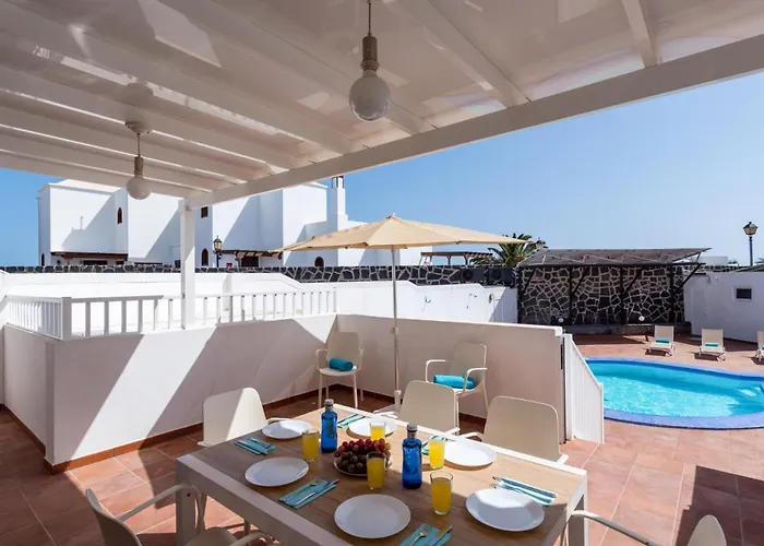 Amparo Playa Blanca (Lanzarote)